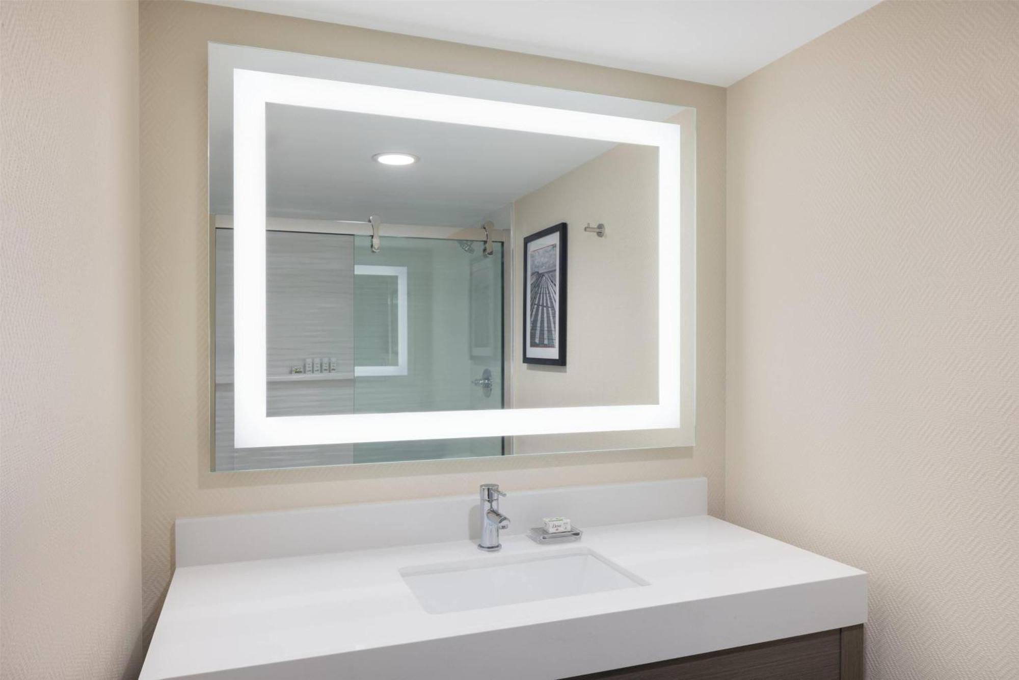 Ramada Plaza By Wyndham & Intl Drive - Newly Renovated! 3* Orlando