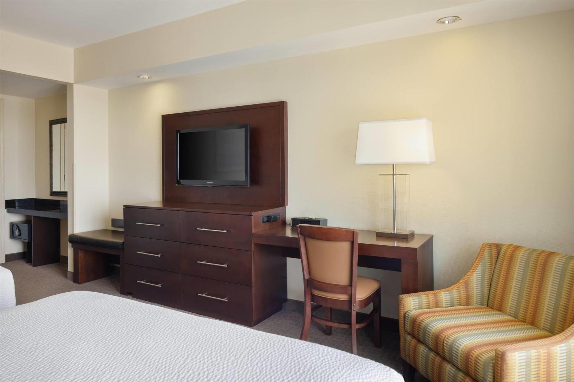 Resort Ramada Plaza By Wyndham & Intl Drive - Newly Renovated!