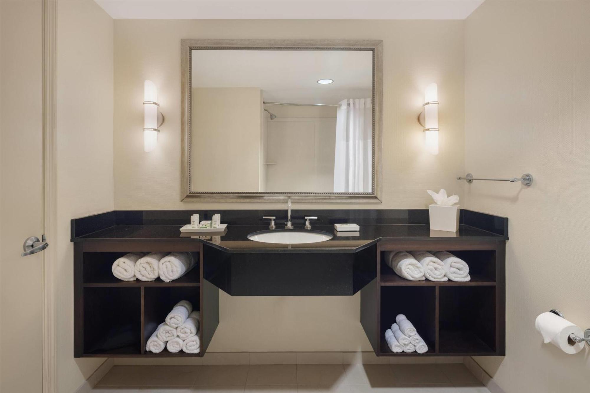 Ramada Plaza By Wyndham & Intl Drive - Newly Renovated! Orlando
