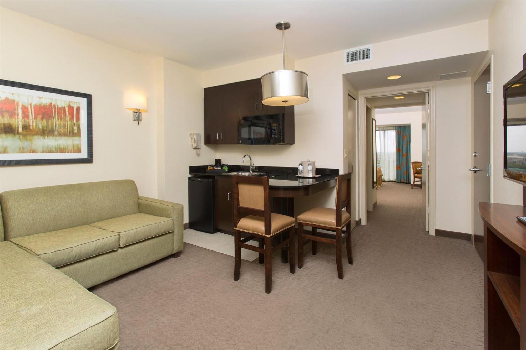 Ramada Plaza By Wyndham & Intl Drive - Newly Renovated! 3* Orlando