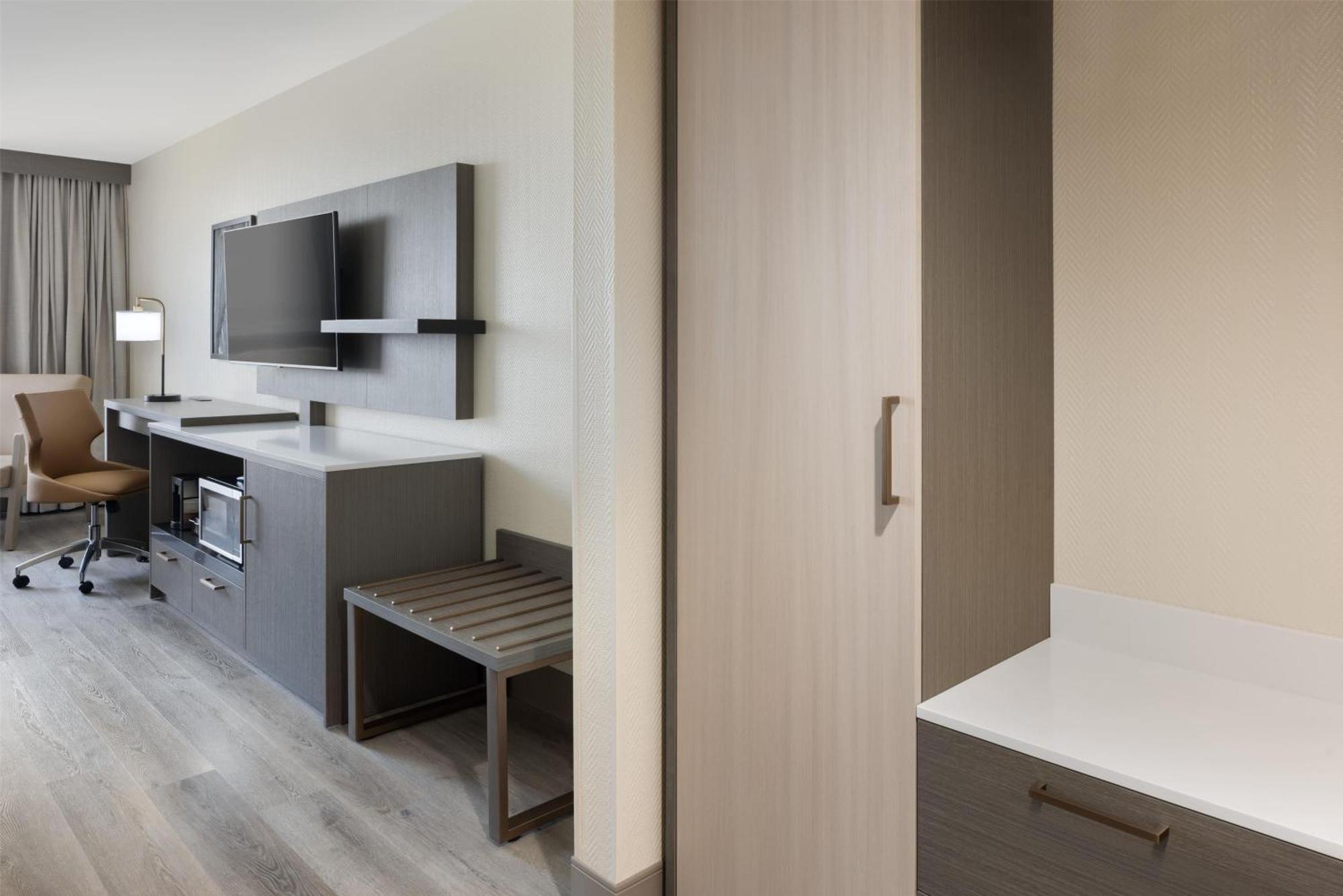 Ramada Plaza By Wyndham & Intl Drive - Newly Renovated! 3*