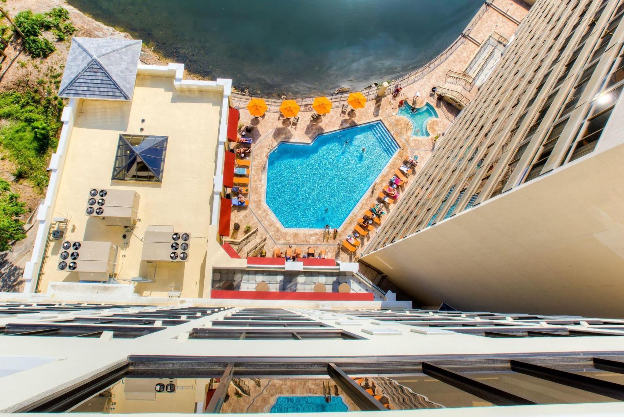 Resort Ramada Plaza By Wyndham & Intl Drive - Newly Renovated! Orlando