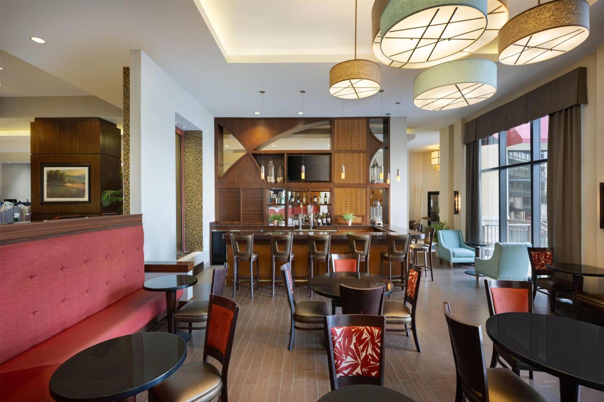 Ramada Plaza By Wyndham & Intl Drive - Newly Renovated! 3*